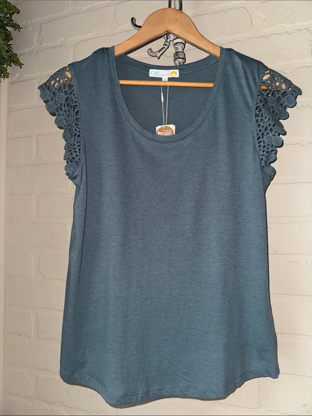 C&C California slate blue Crochet Cap Sleeve Tank small new